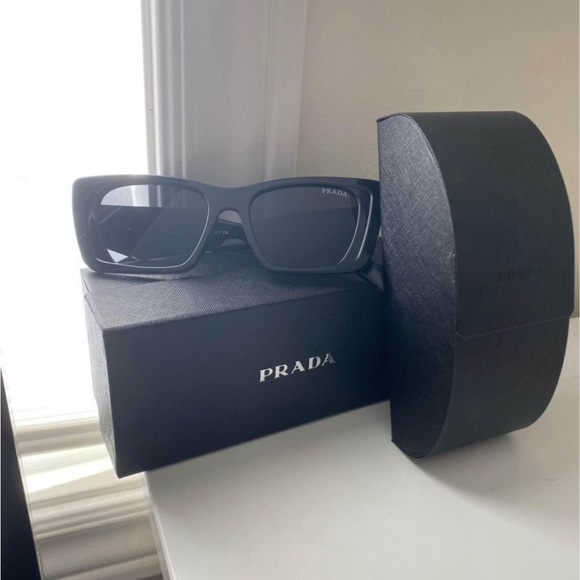 Prada Sunglasses Women - Picture 1 of 1